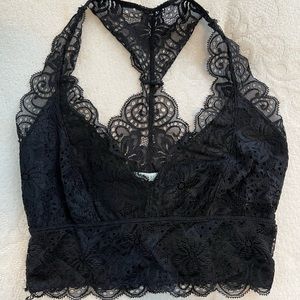 Black Lace Fitted Crop Top